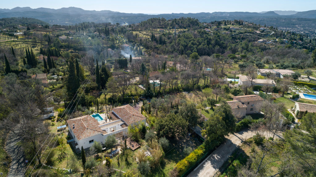 Maison en vente pour l'agence ERA Montauroux sur les hauteurs de Fayence. Pilote de drone-Immobilier-vidéo aérienne